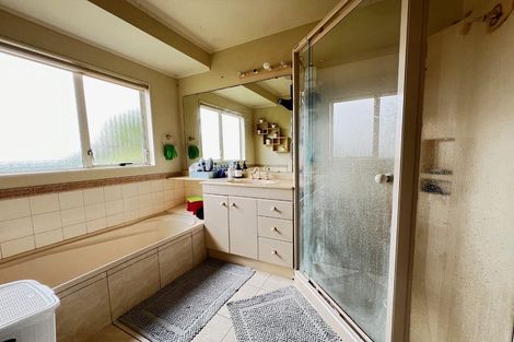 Photo of property in 7 Godwin Court, Unsworth Heights, Auckland, 0632