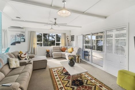 Photo of property in 102 Lawrence Crescent, Hillpark, Auckland, 2102