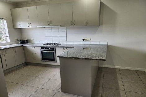 Photo of property in 3/10 Salford Crescent, Flat Bush, Auckland, 2019