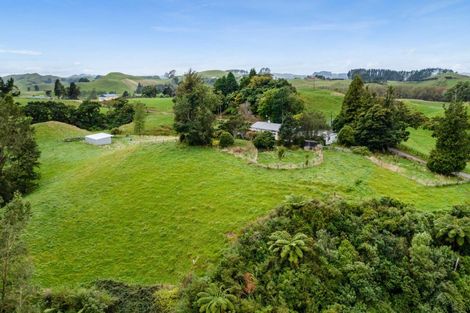 Photo of property in 805 Croydon Road, Te Popo, Stratford, 4394