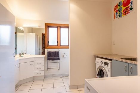 Photo of property in 5-7 Mahoe Street, Eastbourne, Lower Hutt, 5013