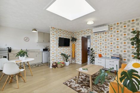 Photo of property in 10/171 Queens Drive, Lyall Bay, Wellington, 6022