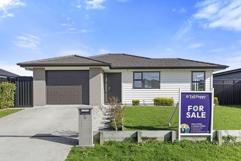 Photo of property in 5 Kerrigan Crescent, Wallaceville, Upper Hutt, 5018