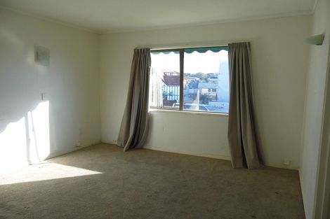 Photo of property in 20 Ganymede Place, Half Moon Bay, Auckland, 2012