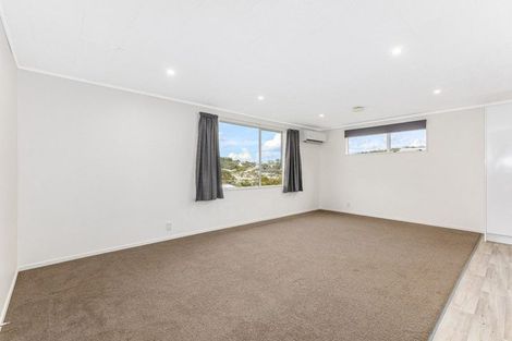 Photo of property in 2/7 Venus Place, Whitby, Porirua, 5024