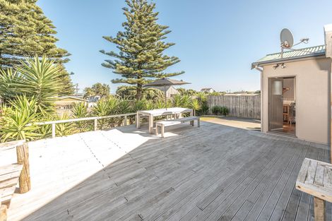 Photo of property in 9 Ashton Terrace, Castlecliff, Whanganui, 4501