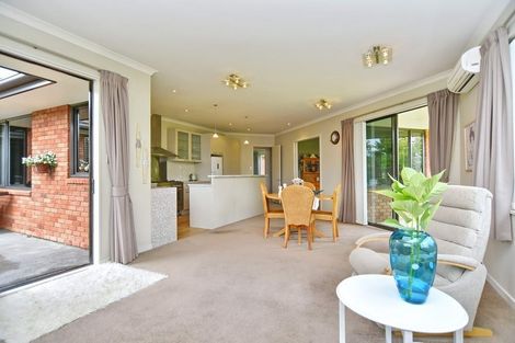 Photo of property in 6 Taunton Place, Rangiora, 7400