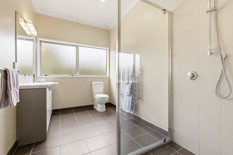 Photo of property in 2/17 Tremaine Avenue, Two Mile Bay, Taupo, 3330