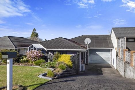 Photo of property in 14 Sandel Rise, Merrilands, New Plymouth, 4312