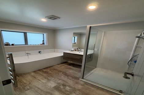 Photo of property in 48 Te Moana Road, Waikanae Beach, Waikanae, 5036