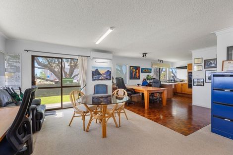 Photo of property in 2/182 Devonport Road, Tauranga, 3110