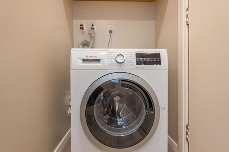 Photo of property in Ionian Flats, 123-125 Brougham Street, Mount Victoria, Wellington, 6011