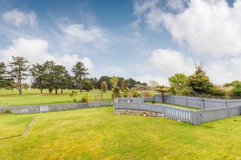 Photo of property in 27 Parkland Crescent, Terrace End, Palmerston North, 4410