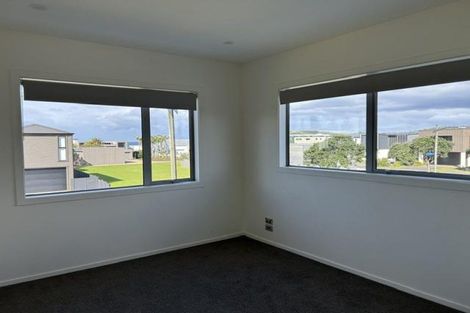 Photo of property in 12 Matariki Street, Omaha, 0986