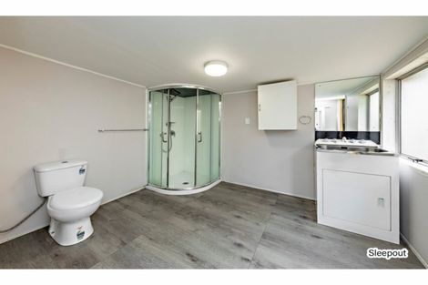 Photo of property in 11 Hinton Place, Weymouth, Auckland, 2103