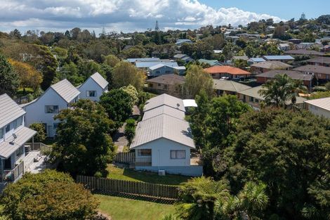 Photo of property in 6 Logan Lane, Stanmore Bay, Whangaparaoa, 0932