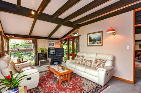 Photo of property in 10 Snowdon Place, Darfield, 7510