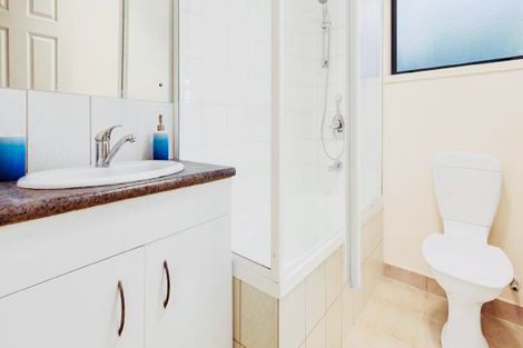 Photo of property in 20 Lamia Place, The Gardens, Auckland, 2105