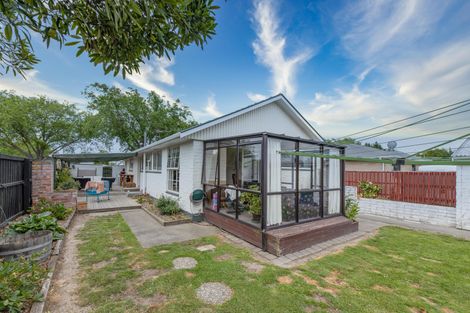 Photo of property in 14 Ramore Place, Redwood, Christchurch, 8051