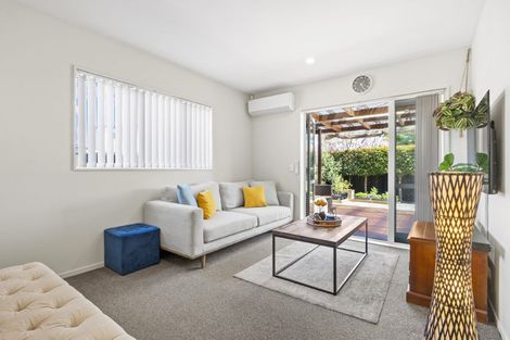 Photo of property in 8 Divide Loop, Takanini, 2112