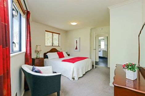 Photo of property in 5 Laing Cove, Havelock North, 4130