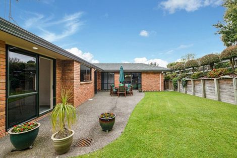 Photo of property in 4 Chardonnay Rise, Henderson, Auckland, 0612