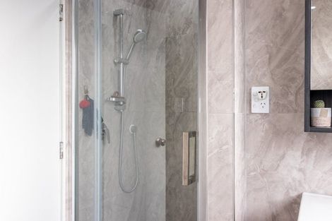 Photo of property in 2/17 Trimdon Street, Randwick Park, Auckland, 2105