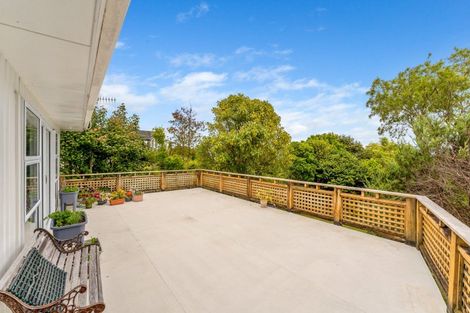 Photo of property in 21 Tui Crescent, Waikanae, 5036