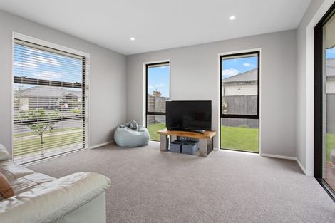 Photo of property in 76 Sutherland Drive, Kaiapoi, 7630