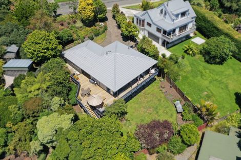 Photo of property in 64 Kotare Street, Waikanae, 5036