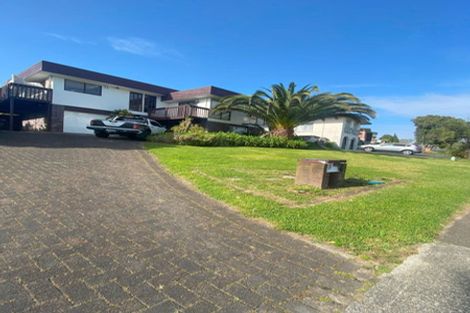 Photo of property in 18 Prince Regent Drive, Half Moon Bay, Auckland, 2012