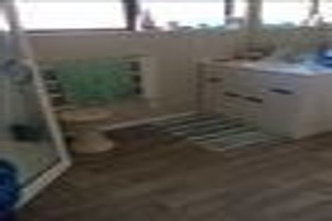 Photo of property in 22 De Quincey Terrace, Highland Park, Auckland, 2010