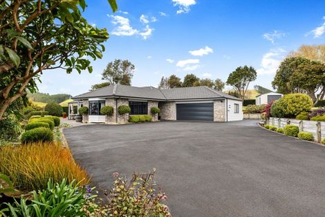Photo of property in 135 Waikite Road, Welcome Bay, Tauranga, 3175