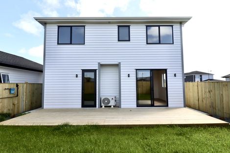 Photo of property in 25 Woven Place, Karaka, Papakura, 2113