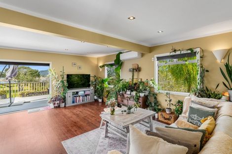 Photo of property in 34 Manaia Road, Tairua, 3508