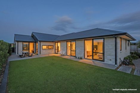 Photo of property in 6 Awatea Drive, Whitianga, 3510