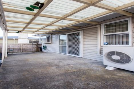 Photo of property in 118 Gloucester Road, Manurewa, Auckland, 2102