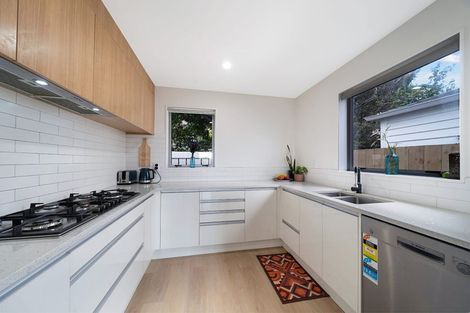Photo of property in 240c Whitney Street, Blockhouse Bay, Auckland, 0600
