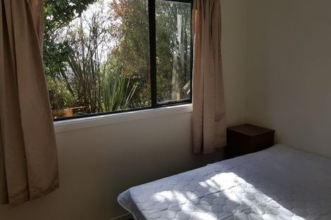 Photo of property in 8d Schnapper Rock Road, Schnapper Rock, Auckland, 0632