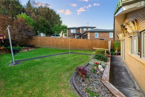 Photo of property in 120 Buscomb Avenue, Henderson, Auckland, 0610