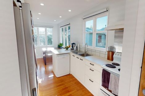 Photo of property in 15 Dorset Crescent, Hokowhitu, Palmerston North, 4410