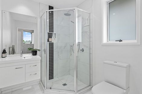 Photo of property in 18 Westhill Lane, Papamoa Beach, Papamoa, 3118