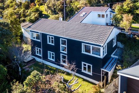 Photo of property in 2 Hudson Street, Island Bay, Wellington, 6023