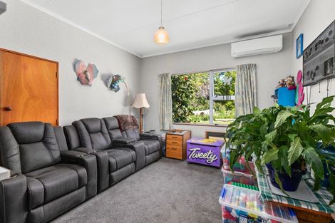 Photo of property in 1 Charlotte Street, Takapau, 4203