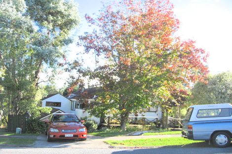 Photo of property in 18 Pickwick Parade, Mellons Bay, Auckland, 2014