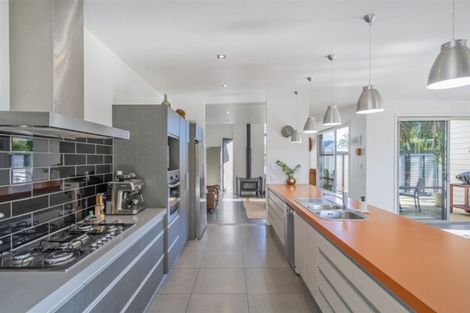 Photo of property in 5 Acacia Court, Whitianga, 3510