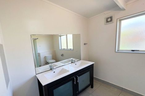 Photo of property in 39 Carillon Place, Massey, Auckland, 0614