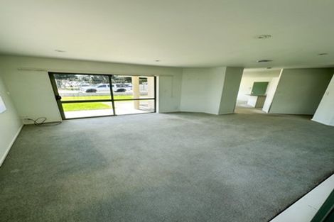 Photo of property in 1/256 Hibiscus Coast Highway, Orewa, 0931