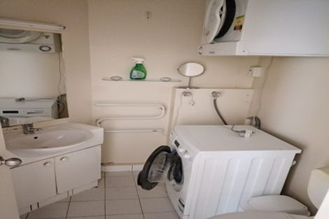 Photo of property in Terrace Tower Apartments, 8b/126 The Terrace, Wellington Central, Wellington, 6011