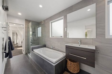 Photo of property in 9b Kaputone Place, Belfast, Christchurch, 8051